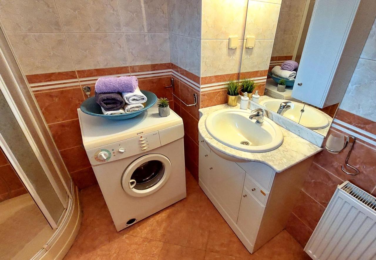 סמדרבו Marilyn Apartments מראה חיצוני תמונה