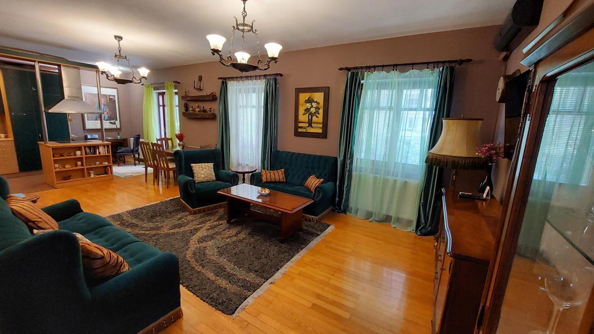 סמדרבו Marilyn Apartments מראה חיצוני תמונה
