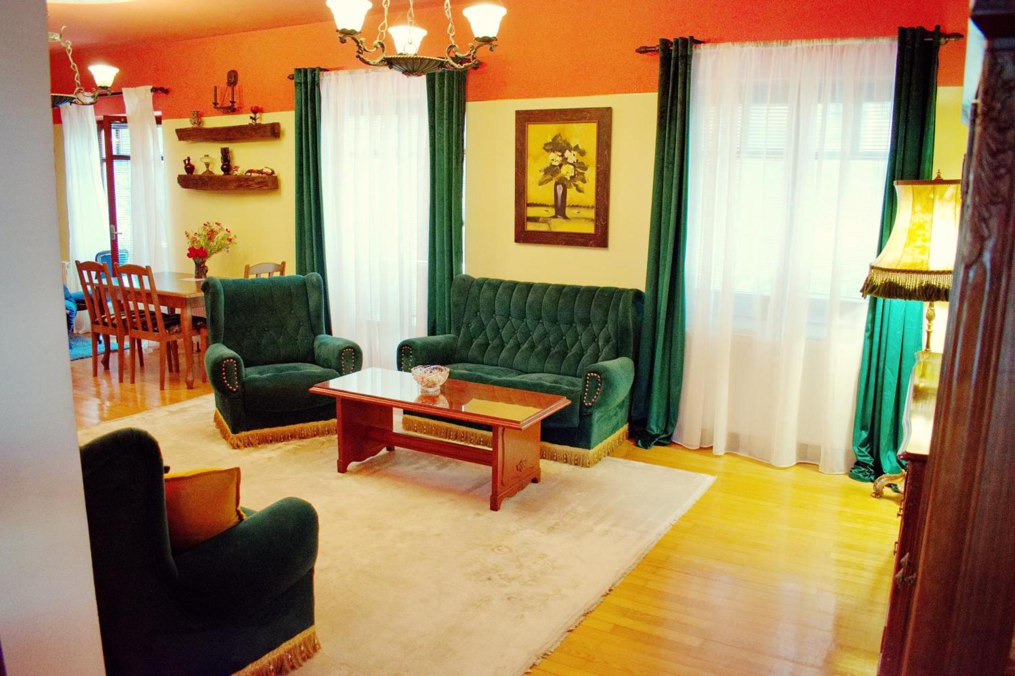 סמדרבו Marilyn Apartments מראה חיצוני תמונה